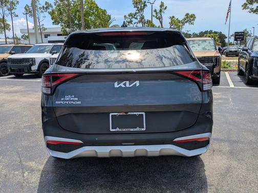 Gravity Gray 2024 Kia Sportage EX