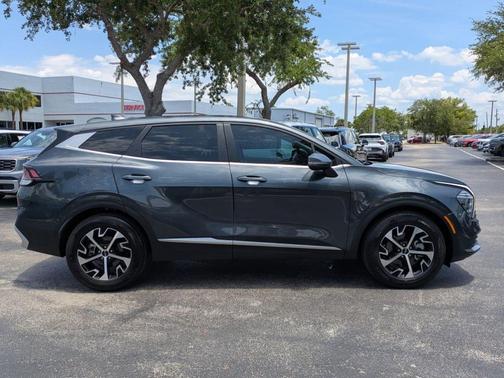 Gravity Gray 2024 Kia Sportage EX