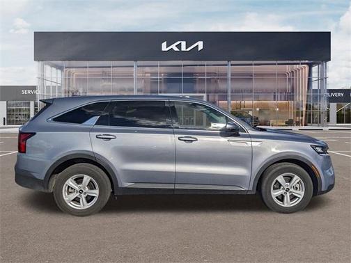 2022 Kia Sorento LX