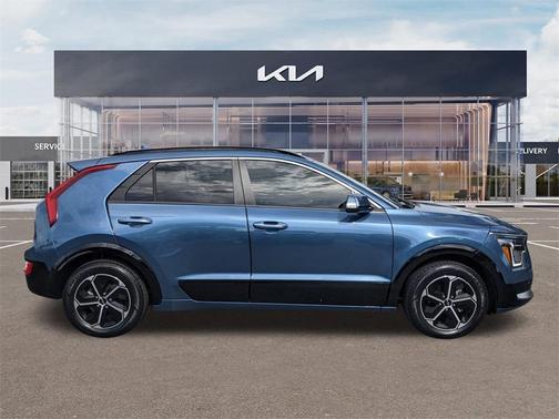 2023 Kia Niro SX