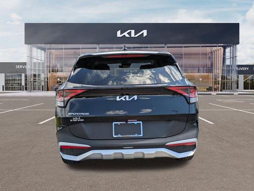 Ebony Black 2024 Kia Sportage EX