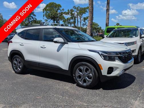 Snow White Pearl 2024 Kia Seltos S
