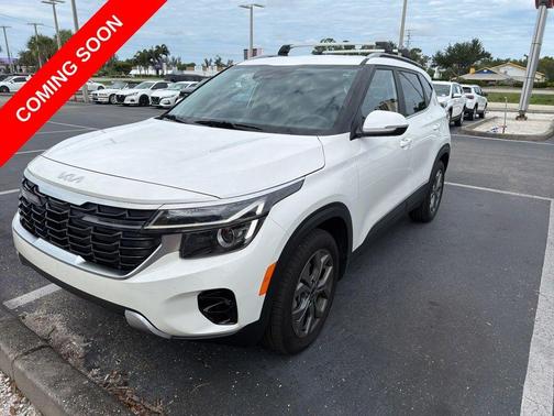 Snow White Pearl 2024 Kia Seltos S