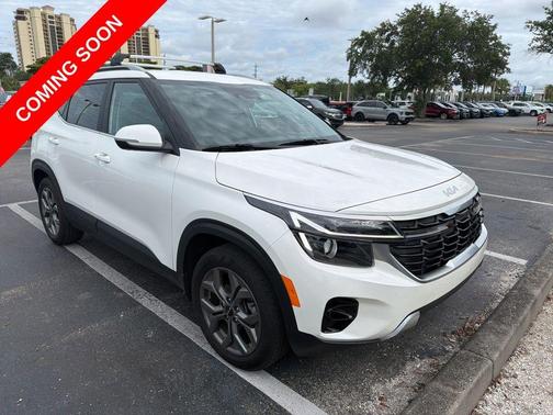 Snow White Pearl 2024 Kia Seltos S
