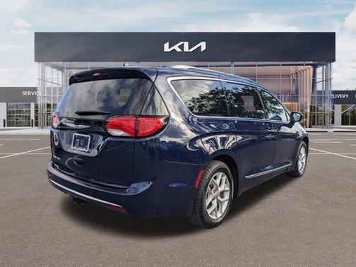 2018 Chrysler Pacifica Touring-L Plus