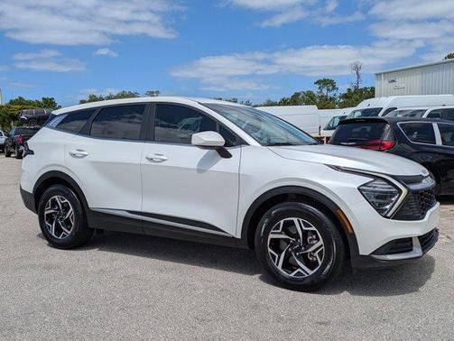 2024 Kia Sportage LX