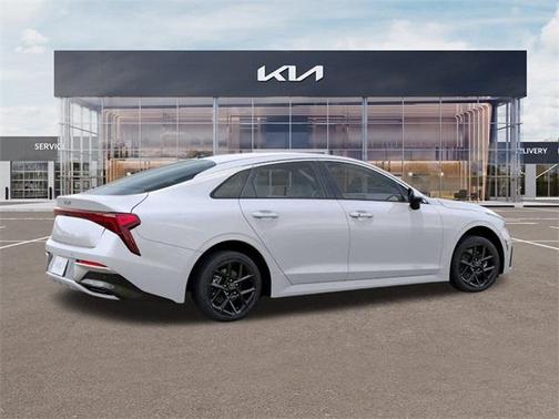 2025 Kia K5 LXS