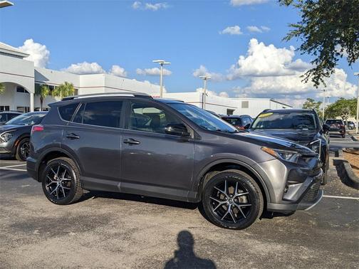 2016 Toyota RAV4 SE