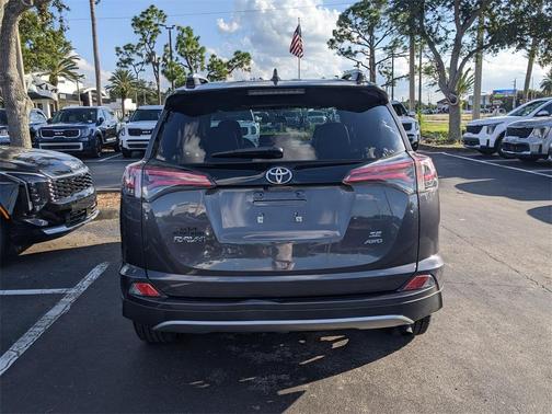 2016 Toyota RAV4 SE