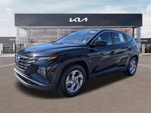 2024 Hyundai TUCSON SE
