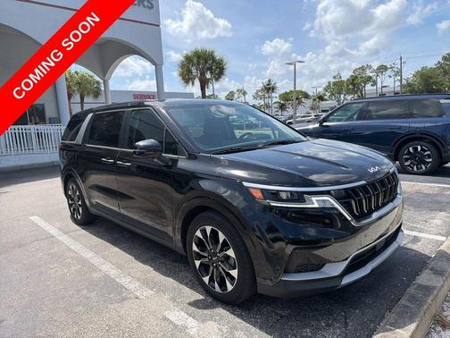 Aurora Black Pearl 2024 Kia Carnival EX