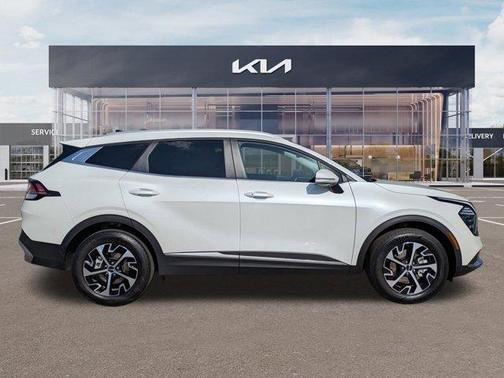 Snow White Pearl 2025 Kia Sportage Hybrid EX