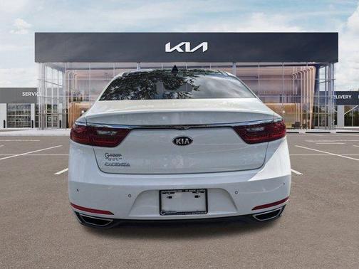 2019 Kia Cadenza Technology