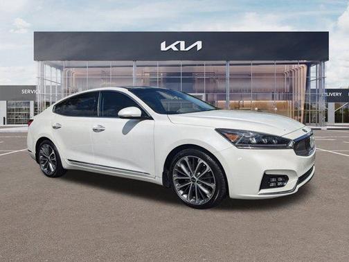 2019 Kia Cadenza Technology