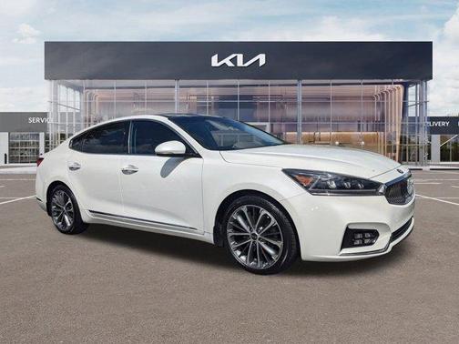 2019 Kia Cadenza Technology