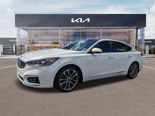 2019 Kia Cadenza Technology
