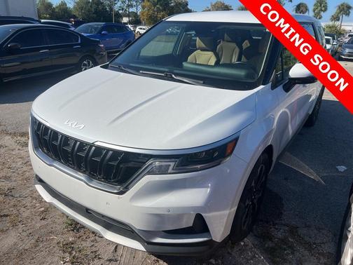 2024 Kia Carnival EX