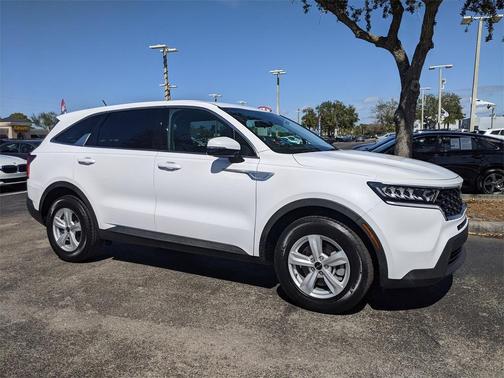 2023 Kia Sorento LX