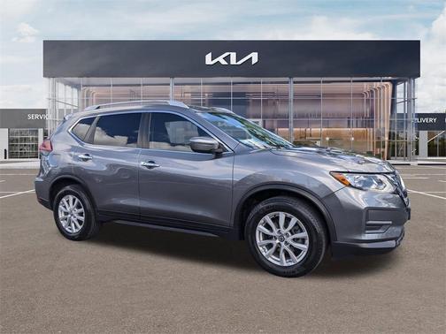 2020 Nissan Rogue SV