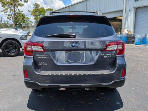 Carbide Gray Metallic 2015 Subaru Outback 2.5i Premium