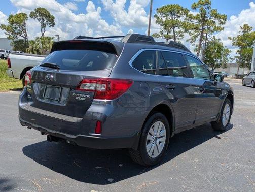 Carbide Gray Metallic 2015 Subaru Outback 2.5i Premium