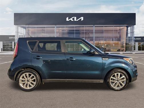 2017 Kia Soul +
