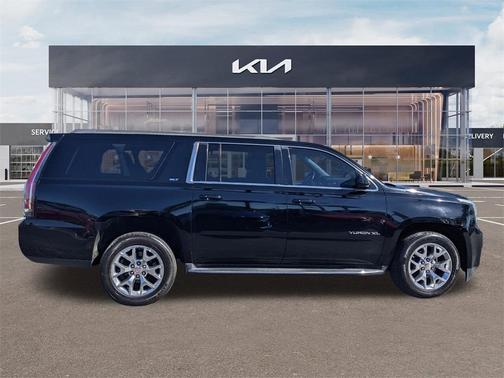 2017 GMC Yukon XL SLT