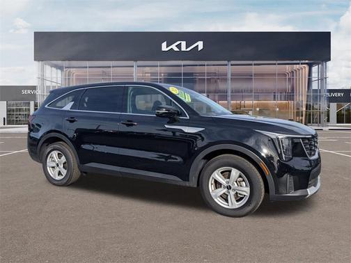 2025 Kia Sorento LX