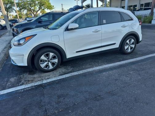 Snow White Pearl 2019 Kia Niro Plug-In Hybrid EX