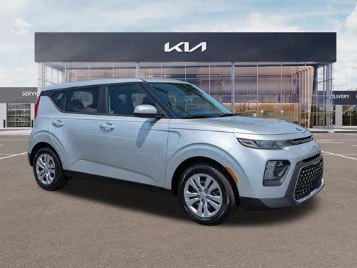 Sparkling Silver 2021 Kia Soul LX