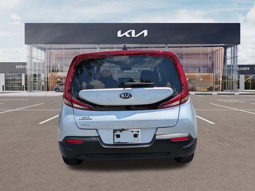 Sparkling Silver 2021 Kia Soul LX