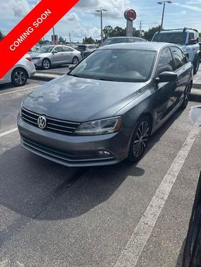Platinum Gray Metallic 2017 Volkswagen Jetta 1.8T Sport