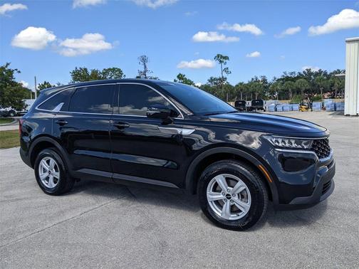 2022 Kia Sorento LX