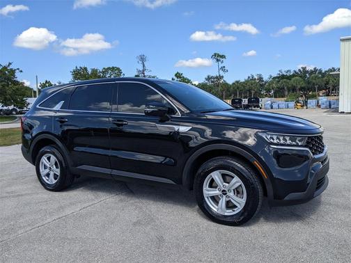 2022 Kia Sorento LX