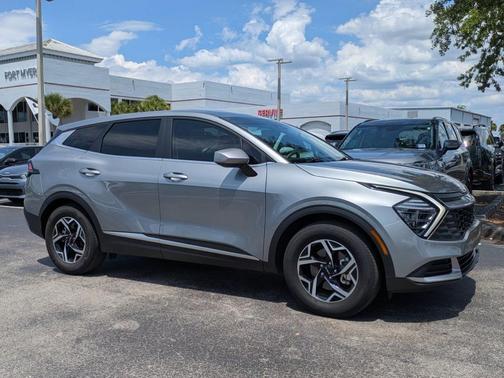 Steel Gray 2024 Kia Sportage LX