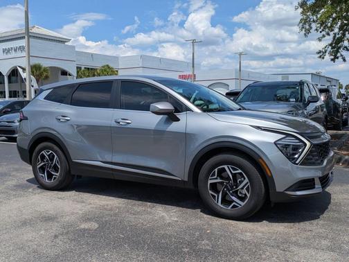 Steel Gray 2024 Kia Sportage LX