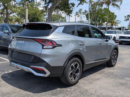 Steel Gray 2024 Kia Sportage LX