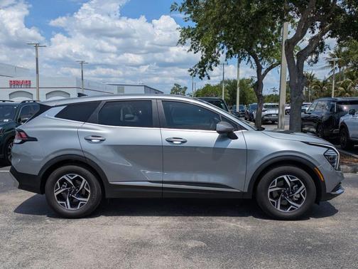 Steel Gray 2024 Kia Sportage LX