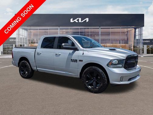 Bright Silver Clearcoat Metallic 2017 RAM 1500 Sport