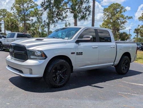 Bright Silver Clearcoat Metallic 2017 RAM 1500 Sport