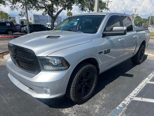 Bright Silver Clearcoat Metallic 2017 RAM 1500 Sport
