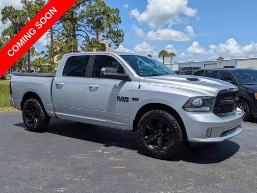 Bright Silver Clearcoat Metallic 2017 RAM 1500 Sport