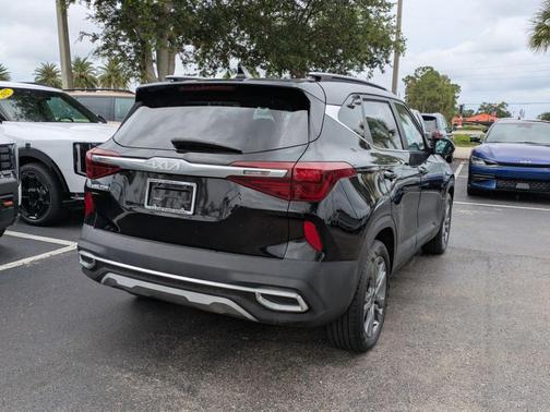 Cherry Black 2023 Kia Seltos S