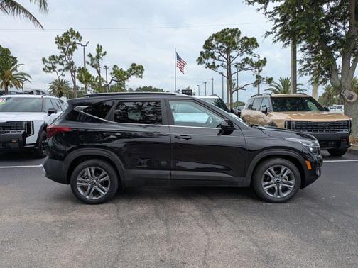 Cherry Black 2023 Kia Seltos S