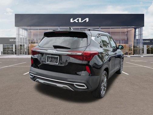 Cherry Black 2023 Kia Seltos S