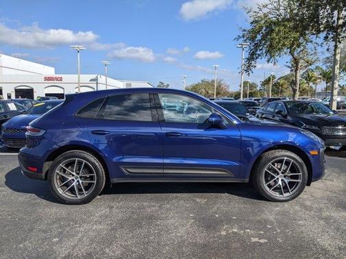 2023 Porsche Macan T