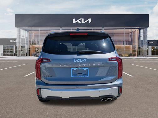 Everlasting Silver 2023 Kia Telluride S