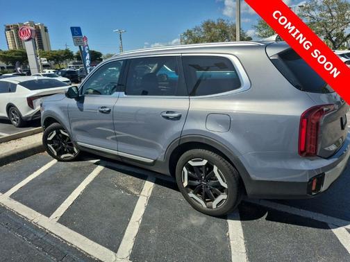 2023 Kia Telluride S