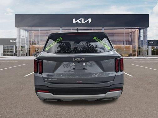 2025 Kia Sorento LX