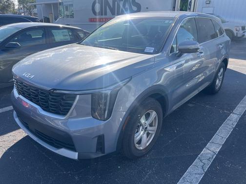 2025 Kia Sorento LX